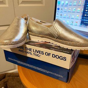 Bob Gold Skechers with memory foam